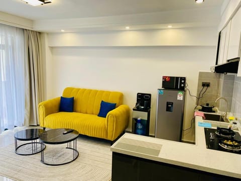 TV and multimedia, Kitchen or kitchenette, Living room