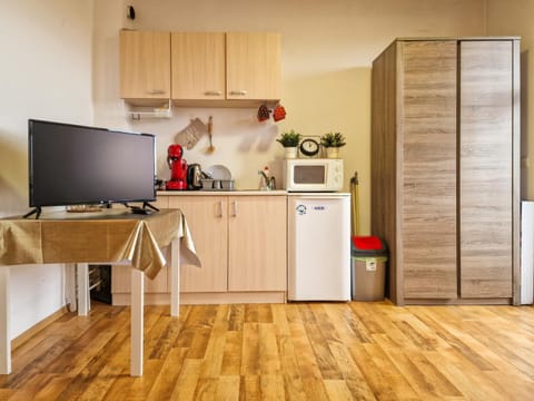 TV and multimedia, Kitchen or kitchenette, stove