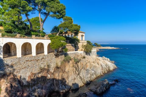 Property building, Sea view
