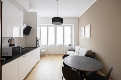 Kitchen or kitchenette, Living room