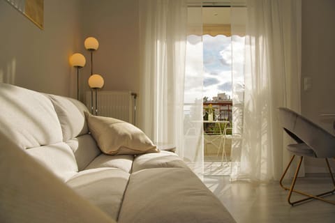 Living room, Photo of the whole room, Seating area