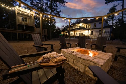 Castle on Royal Creek House in Oklahoma