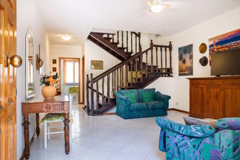 On the notes of the sea House in Follonica