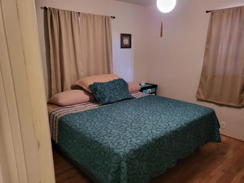 Bed, Photo of the whole room