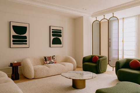 Living room, Seating area