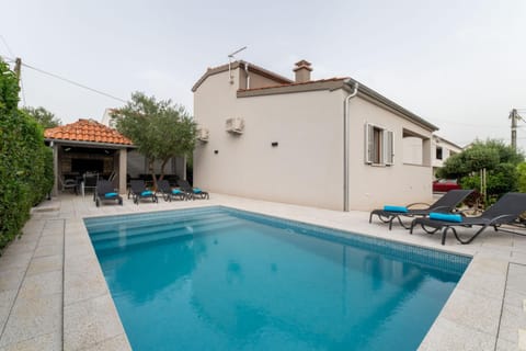 Mare Mar Villa House in Zadar