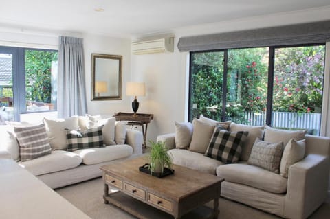 TV and multimedia, Living room, Seating area, fireplace, air conditioner