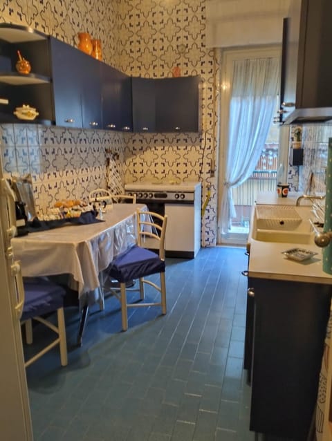 Kitchen or kitchenette, kitchen