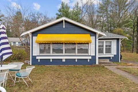 Charming 2-Bedroom Strong Cottage in Twin Lake, MI House in Twin Lake