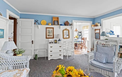 Charming 2-Bedroom Strong Cottage in Twin Lake, MI House in Twin Lake