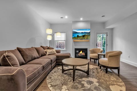 Spacious Townhome with Fireplace House in Ellicottville
