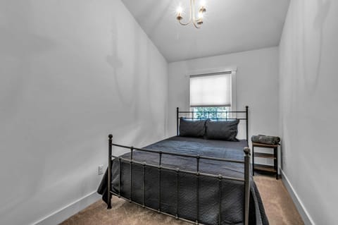 Spacious Townhome with Fireplace House in Ellicottville