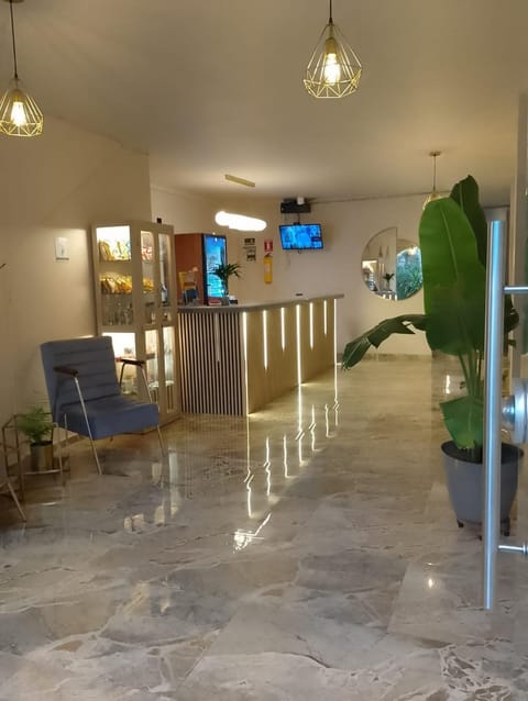TV and multimedia, Lobby or reception