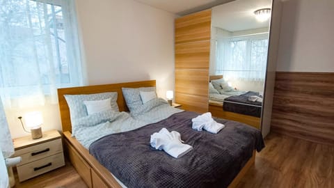 Bed, Bedroom, towels, wardrobe