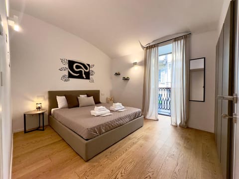Bed, Photo of the whole room, Bedroom, towels, wardrobe, air conditioner
