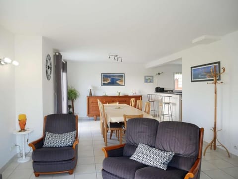 Erdeven - Maison lumineuse 5 pièces avec jardin fermé - FR-1-479-188 Villa in Brittany