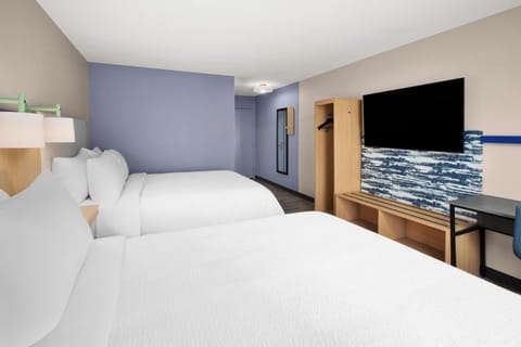 TV and multimedia, Photo of the whole room, Bedroom