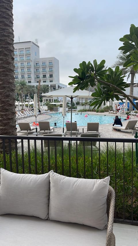 Balcony/Terrace, Pool view