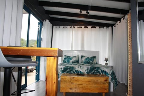 Bed, Seating area, Bedroom