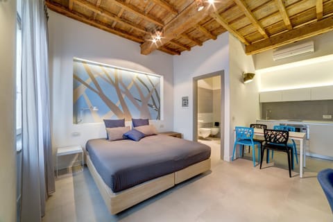 Bed, Kitchen or kitchenette, Photo of the whole room, Dining area, Bedroom, heating, air conditioner