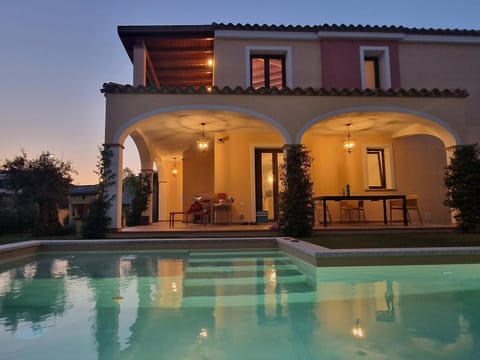 Property building, Night, Garden, Balcony/Terrace, Swimming pool