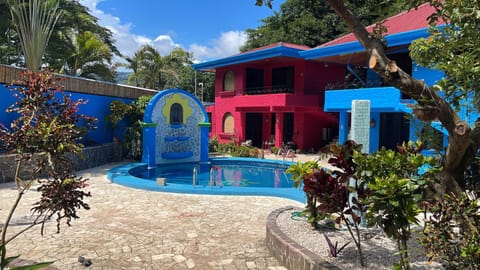 Property building, Garden view, Pool view, Swimming pool