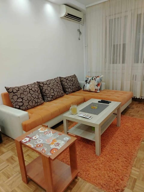 Bed, Living room, Seating area