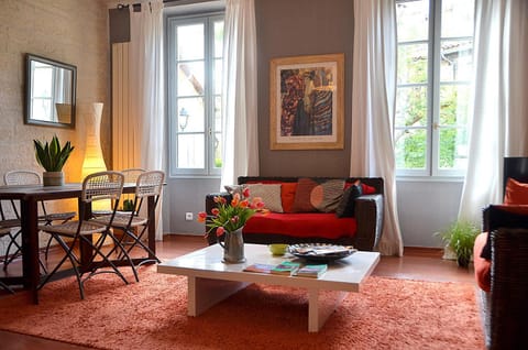 Bel appartement Villeneuve Lès Avignon Apartment in Villeneuve-lès-Avignon