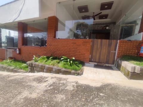 Property building, Garden, Garden view