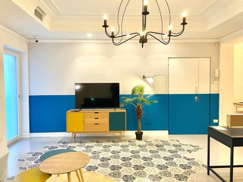 Communal lounge/ TV room, TV and multimedia, Living room, Evening entertainment