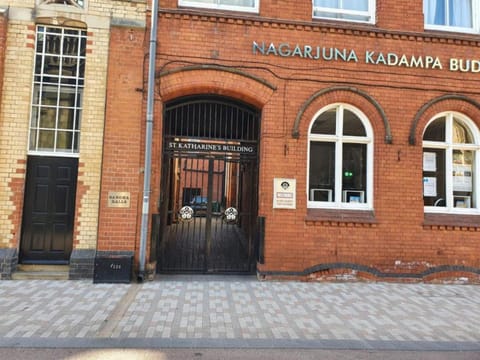 Property building, heating, internet