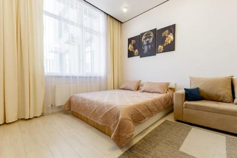 Bed, Living room, Photo of the whole room, Seating area, Bedroom