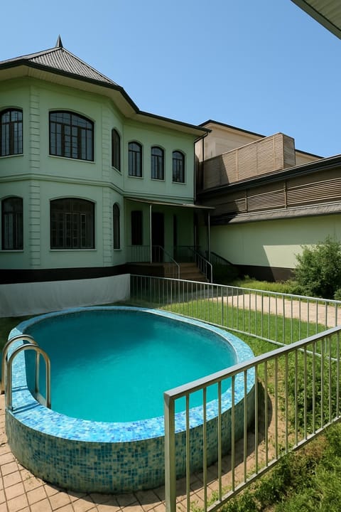Property building, Pool view