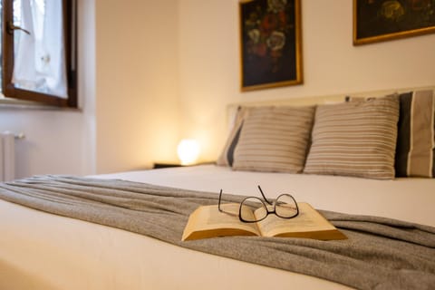 Bed, Decorative detail, Bedroom