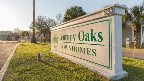 Sunset Beach Hideaway House in Gulfport