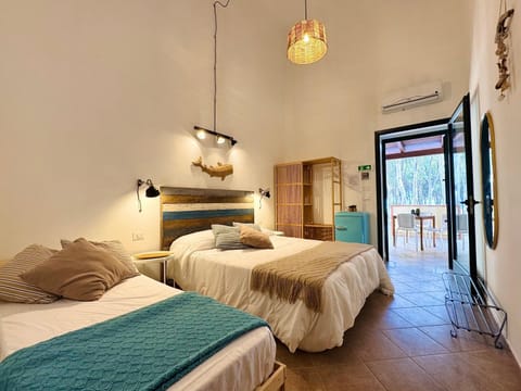 Property building, Bed, Bathroom, Balcony/Terrace, Photo of the whole room, Bedroom, Sea view, Breakfast, hair dryier, towels, wardrobe, air conditioner