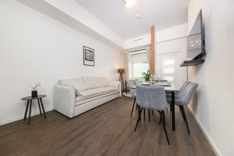 TV and multimedia, Living room, Dining area