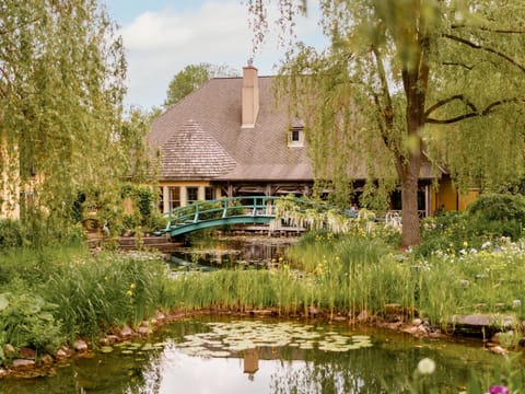 Property building, Garden view