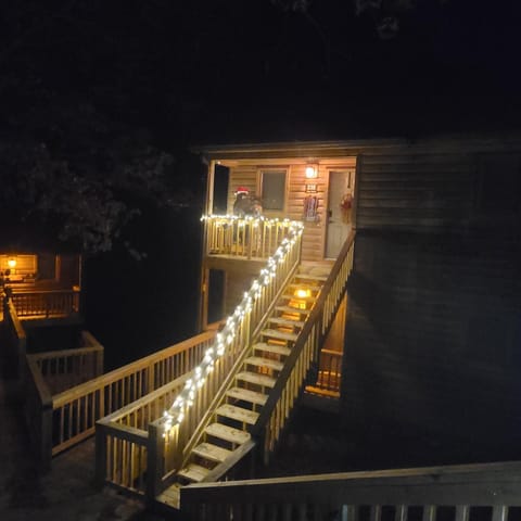 Bear Den on Lake Ouachita 2BR Condo at Mountain Harbor Resort House in Lake Ouachita