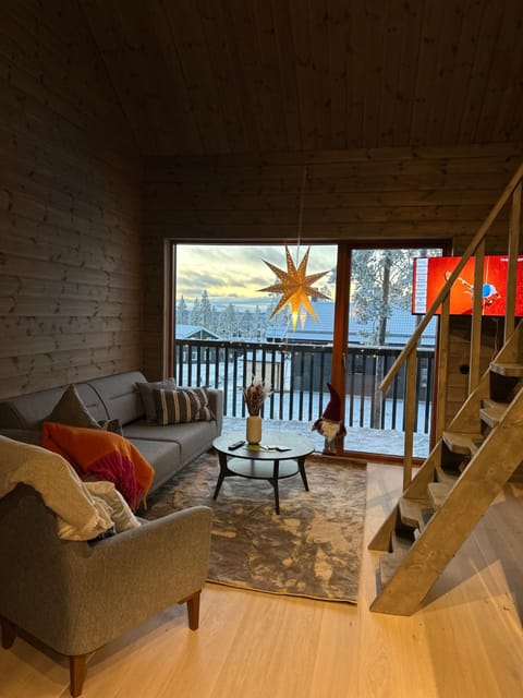 View (from property/room), Balcony/Terrace, Living room