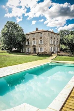 Property building, Garden view, Pool view, Swimming pool