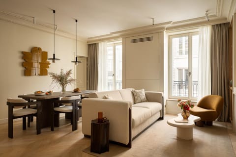 Living room, Seating area, Dining area, air conditioner