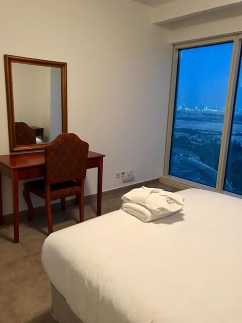 Bedroom, hair dresser, towels