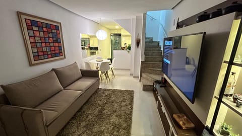 Communal lounge/ TV room, TV and multimedia, Living room, Seating area, Evening entertainment