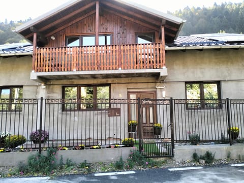 Property building, Balcony/Terrace