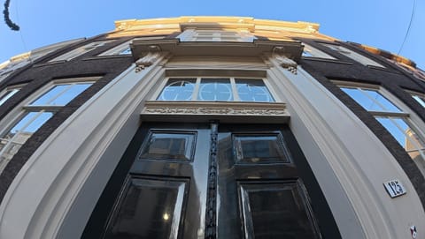 Property building, Facade/entrance, Day