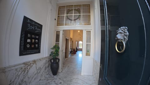 Property building, Facade/entrance