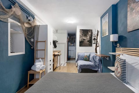 Living room, Bedroom