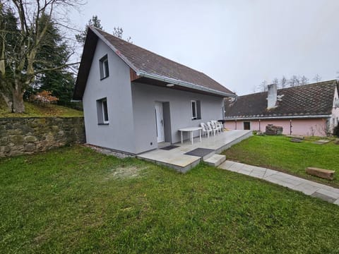 Property building, BBQ facilities, Balcony/Terrace