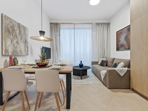 Living room, Seating area, Dining area, Entertainment